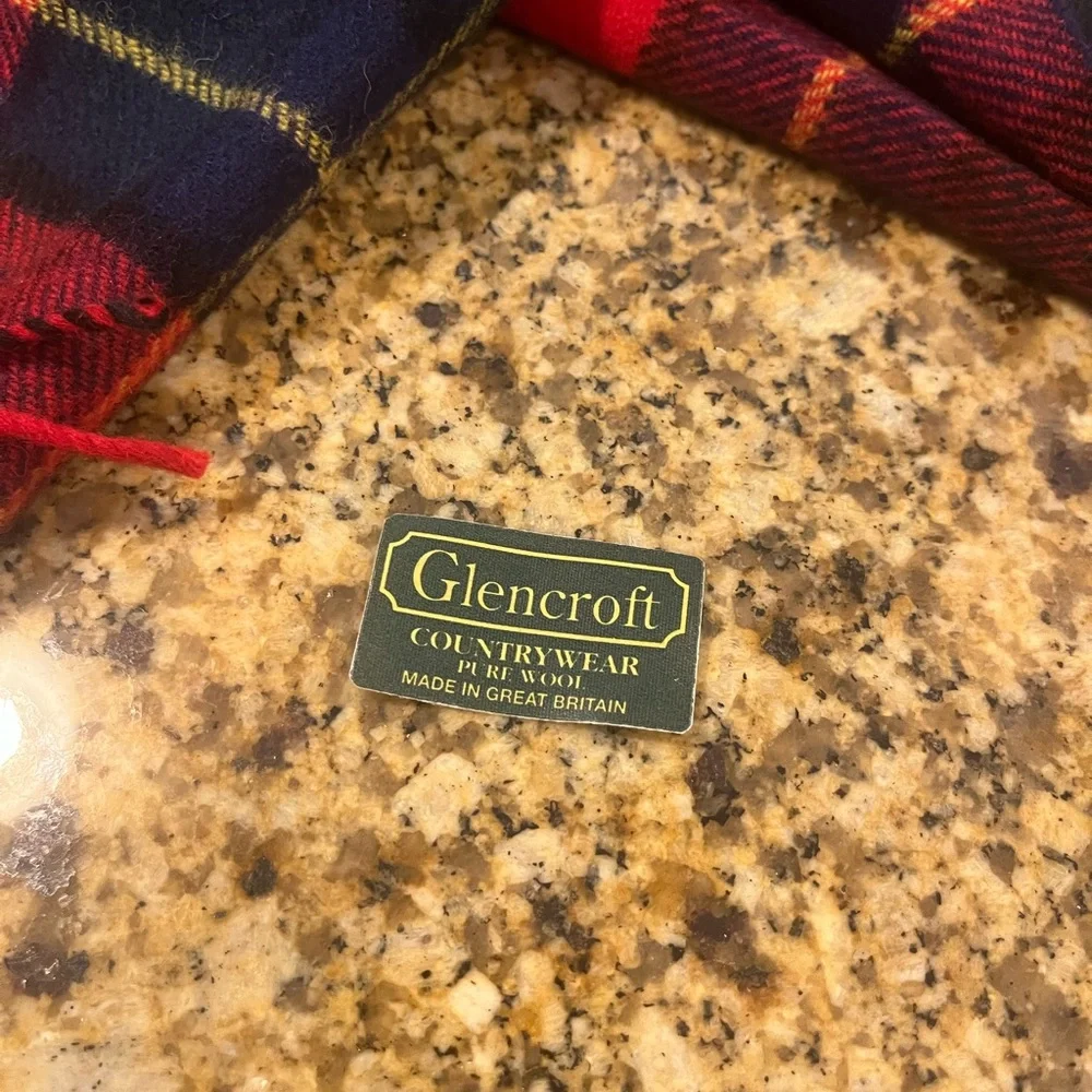 Vintage Glencroft Country Wear Red Tartan Plaid Wool Scarf Made Great Britain